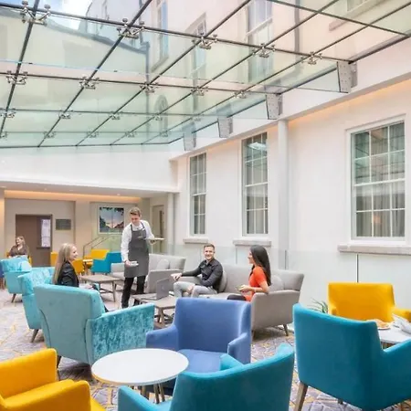 Hotel Maldron Parnell Square 4*