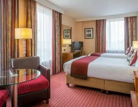 فندق Maldron Parnell Square 4*