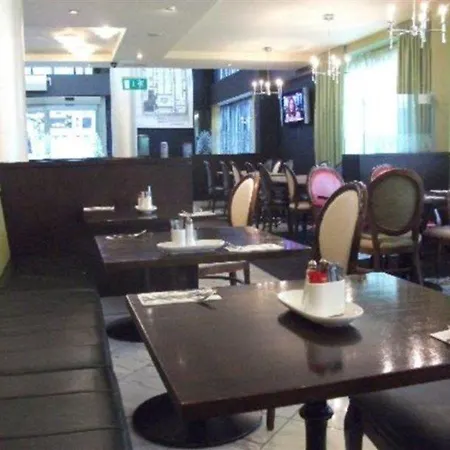 Maldron Parnell Square 4* ダブリン