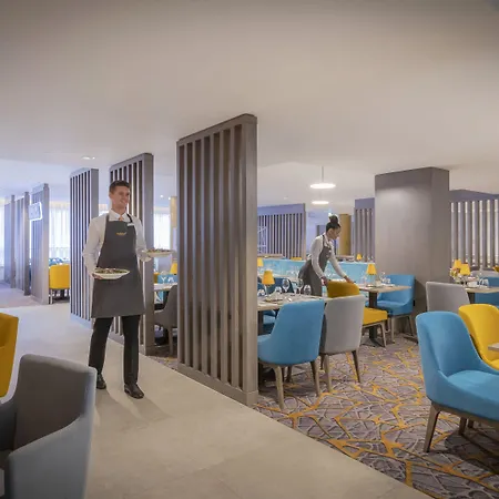 Maldron Parnell Square 4* ダブリン