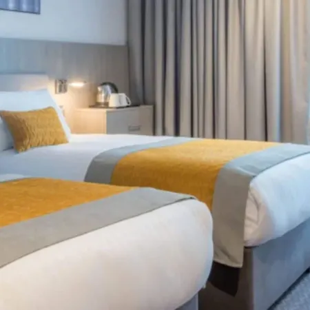 Maldron Parnell Square 4*