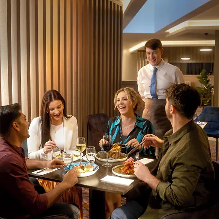 Maldron Parnell Square 4*