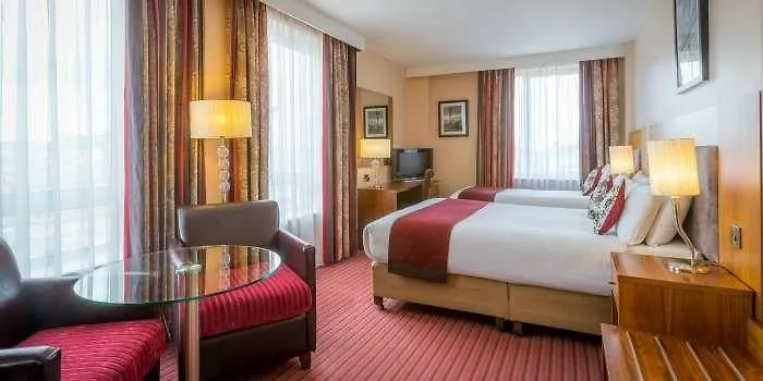 Otel Maldron Parnell Square 4*