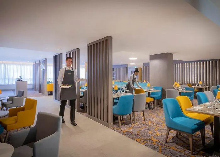 Maldron Parnell Square 4*