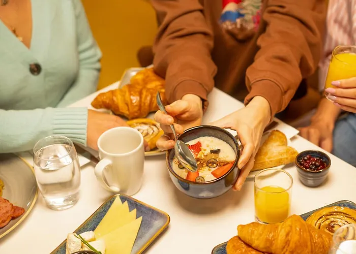 Maldron Parnell Square 4*