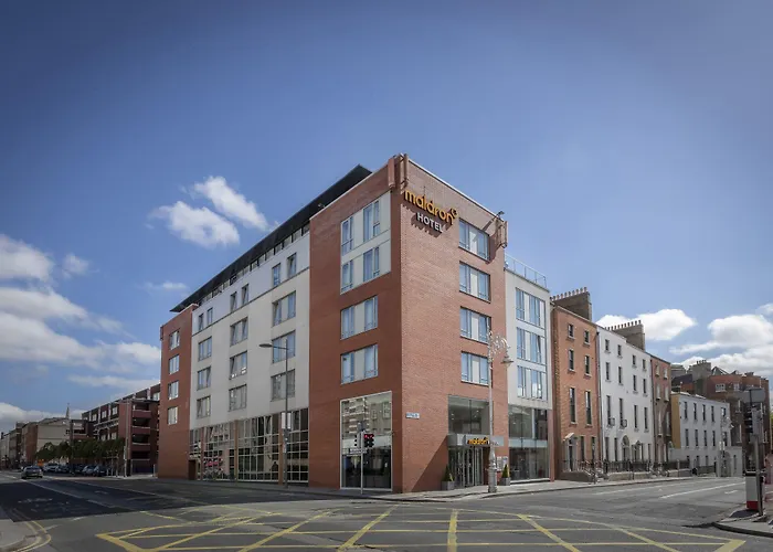 Maldron Parnell Square 4*