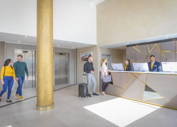 Maldron Parnell Square 4*